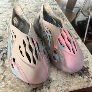 Adidas Yeezy Foam RNNR MX Sand Grey